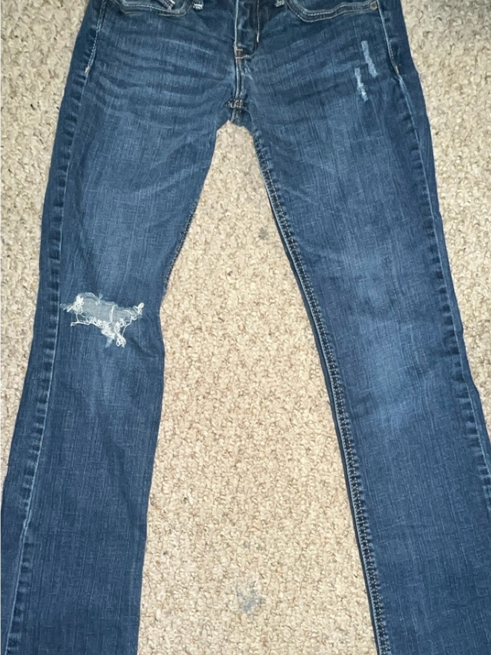 Hollister Women’s Low Rise Bootcut Distressed Jeans - Picture 3 of 5